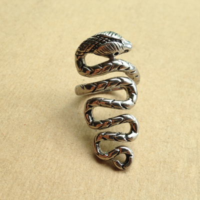 Serpent Ring – Evil Pawn Jewelry