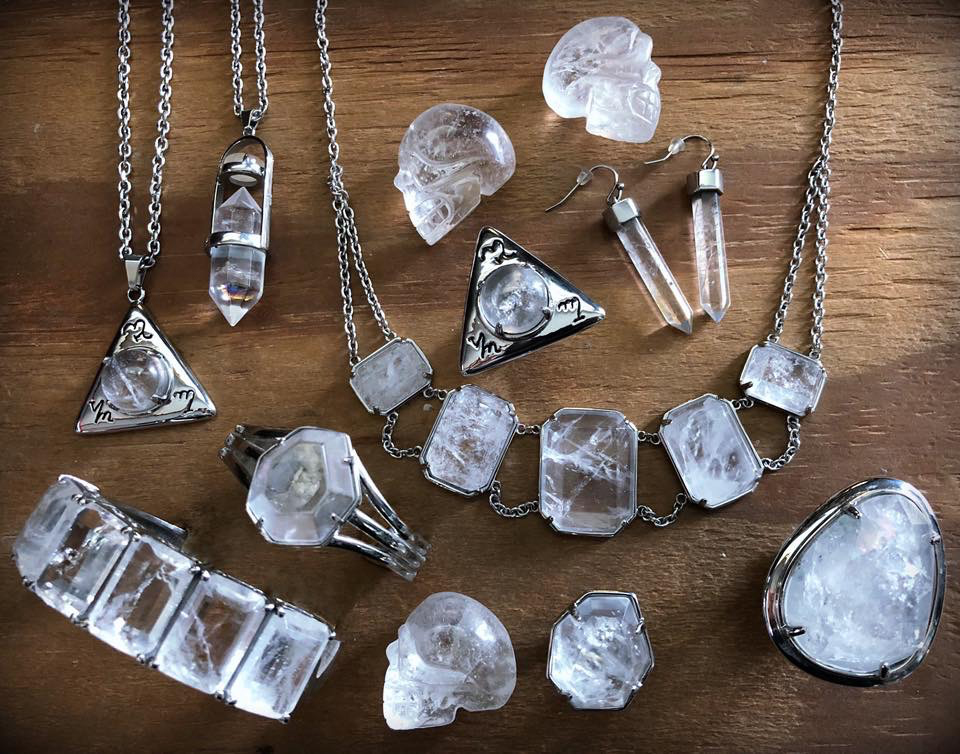 clear quartz crystal healing properties