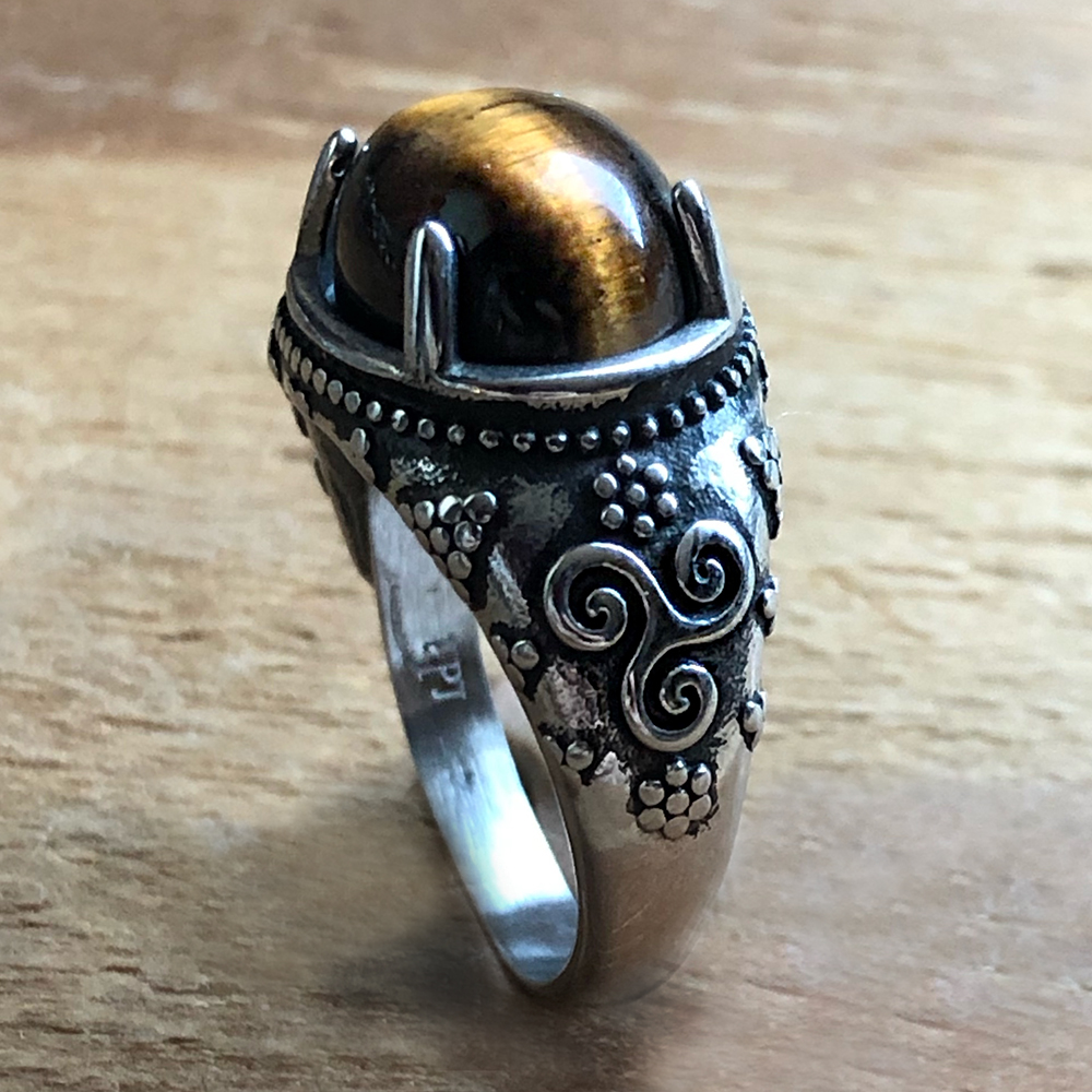 The Triskelion Ring – Evil Pawn Jewelry